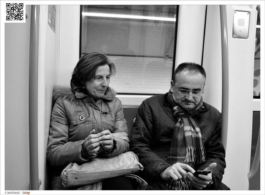 2013 02 24 Subway The Couple and the smartphone C